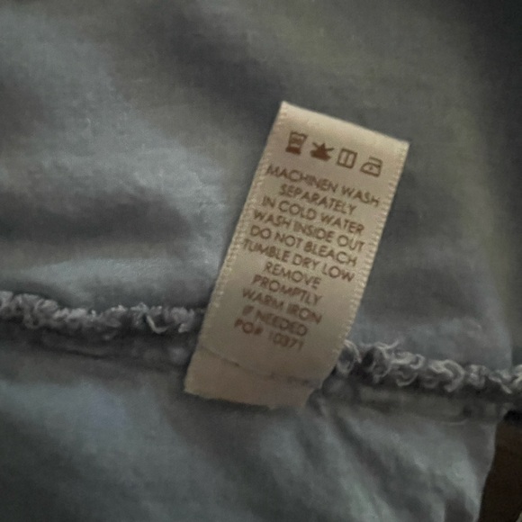 Chambrai ~ Soft & comfortable lightweight Chambray Denim Top, Size L… 💙￼ - Picture 3 of 7